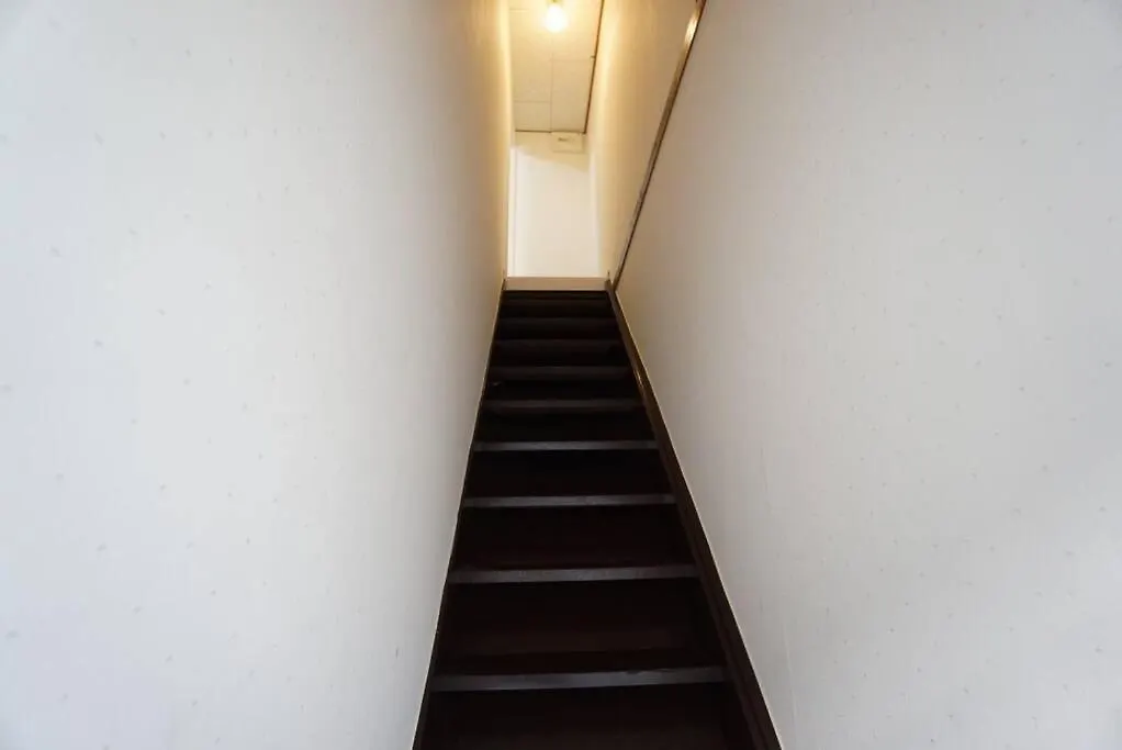 Apartment House Kamon Heights 206 Osaka Japonya
